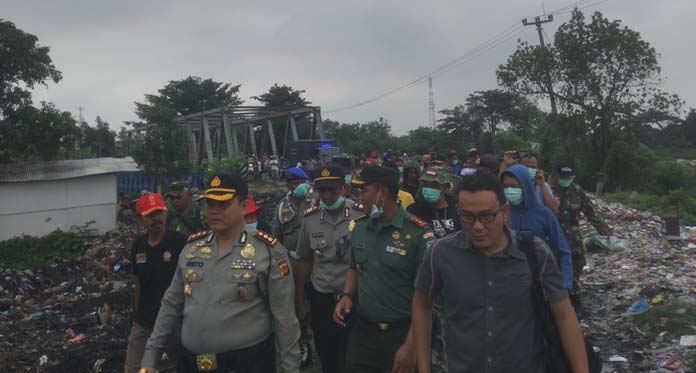 Kapolres dan Dandim 0620 Cirebon Kawal Penyegelan Pembuangan Limbah Medis