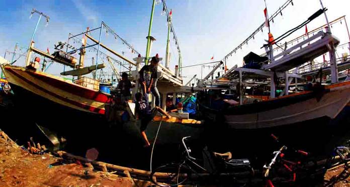 Cuaca Ekstrem, Ribuan Nelayan Pilih Parkirkan Kapal