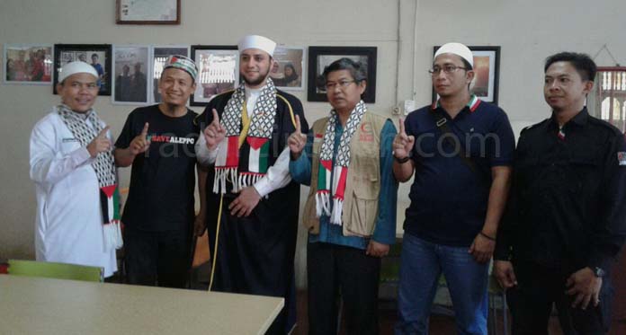 Peduli Al-Aqsha, Umat Islam Kuningan Datangkan Syeikh Amjad Kholifa