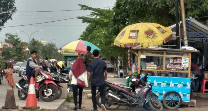 Trotoar Rapi, Pedagang Balik Lagi