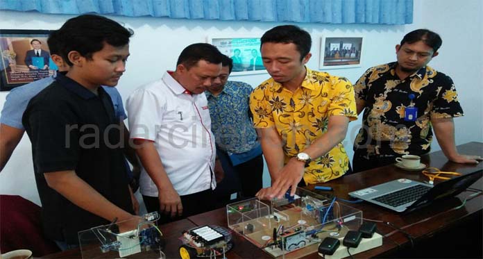 5 Robot Hasil Karya Mahasiswa Uniku Dipamerkan