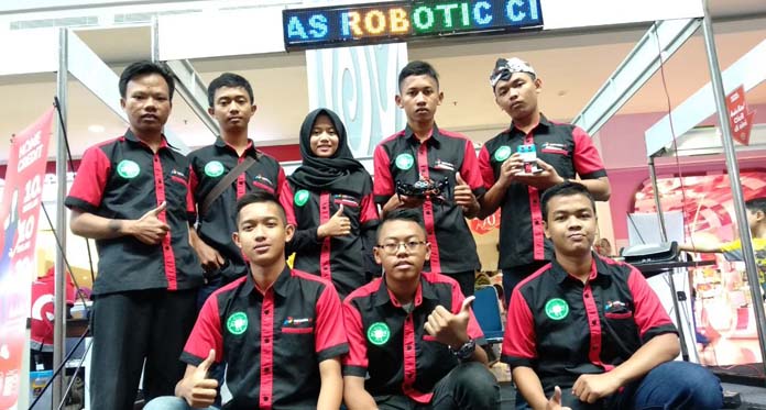 Keren, Komunitas Robotic Cirebon Hasilkan 25 Robot Berbasis Android