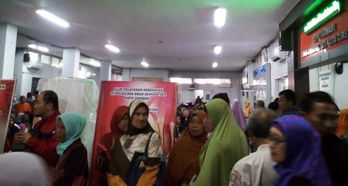 Sistem Pendaftaran Ngadat, Pasien Menumpuk di Unit Rawat Jalan RSUD Gunung Jati