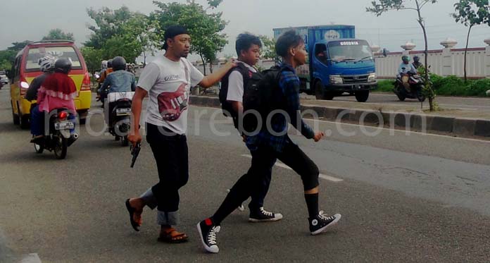 Polisi Lepas Tembakan Bubarkan Tawuran Pelajar