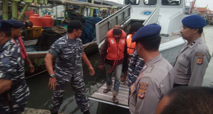 Kapal Bermuatan Pupuk Karam di Laut Jawa, Begini Kondisi 6 ABK