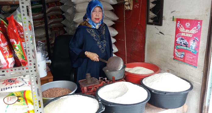 Pasokan Berkurang, Harga Beras Terus Melambung