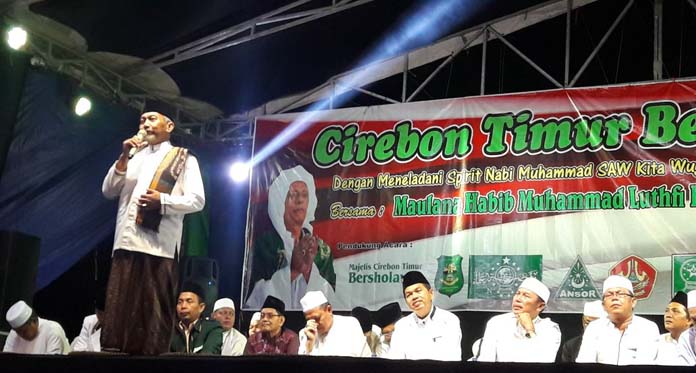 Syaikhu dan DM Sepanggung di Acara Cirebon Timur Bersalawat