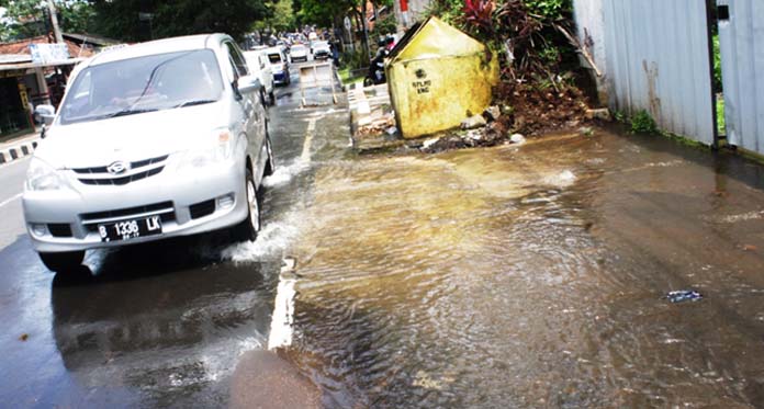 Atasi Drainase Buruk, DLH Belum Diajak Bicara DPUPR