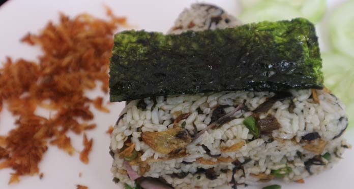 Menikmati Jumeokbap, Nasi Kepal Jepang Rasanya Cirebon Banget