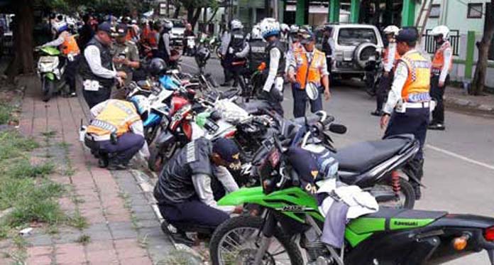 Bulan Depan, Dishub Gembosi Kendaraan Pelanggar Parkir