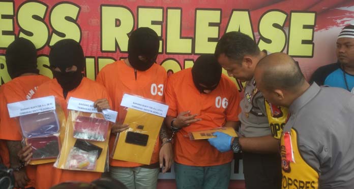 Operasi Cyber, Polisi Bongkar Jaringan Penjual Ganja via Medsos