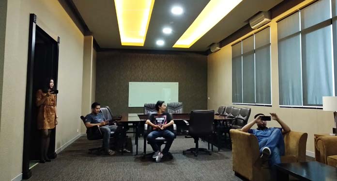 Meeting di Working Space Grage Hotel Cirebon, Suasana Lebih Nyaman