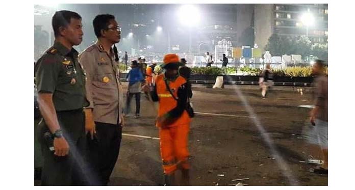 Pesta Tahun Baru Usai, 780 Ton Sampah Berhasil Dibersihkan Pasukan Oranye