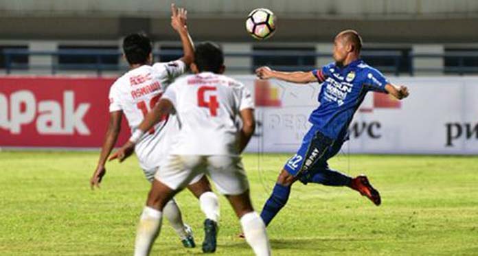 Ditekuk 10 Pemain PSM, Persib Angkat Koper di Piala Presiden 2018