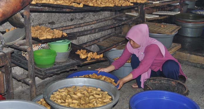 Biaya Produksi Mahal, Industri Tahu Tetap Bertahan