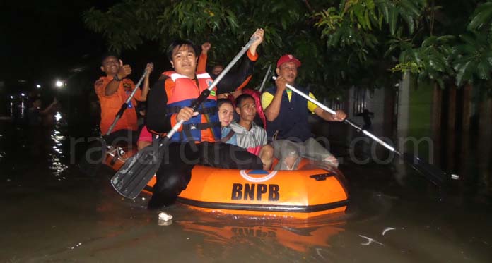 Akibat Hujan Deras, 10 Ribu Rumah di Cirebon Kebanjiran