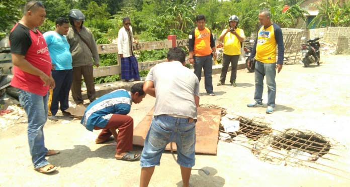 Berbahaya, Pengendara Harus Waspada saat Melintasi Jembatan Sukra