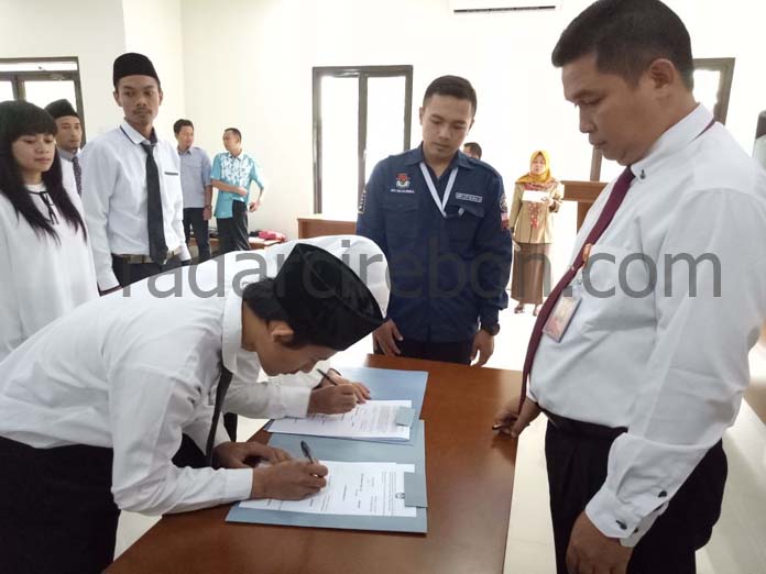 KPU Majalengka Lantik PPK dan PPS Hasil PAW