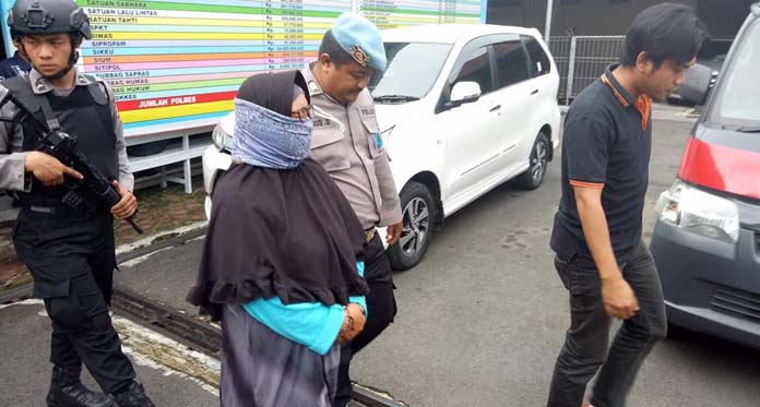 Kasus Hoax Muazin Dibunuh Orang Gila, Penyebarnya Wanita Berprofesi Dosen