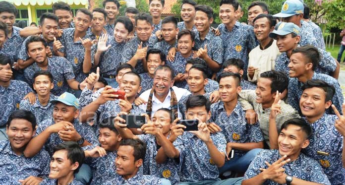 Hadapi Persaingan Global, Demiz Motivasi Siswa SMAN 1 Jatibarang