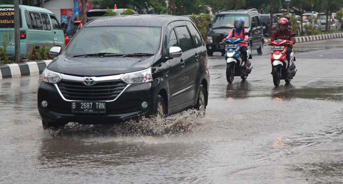 Drainase Kurang Optimal, Jl Cipto MK Masih Tergenang