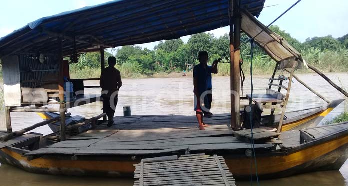 Sempat Dihentikan, Perahu Tambangan Mulai Beroperasi Lagi