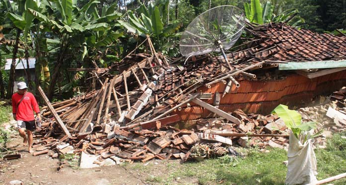 Bencana Alam di Kuningan: Tanah Gerak, 200 Rumah Rusak, 897 Warga Ngungsi