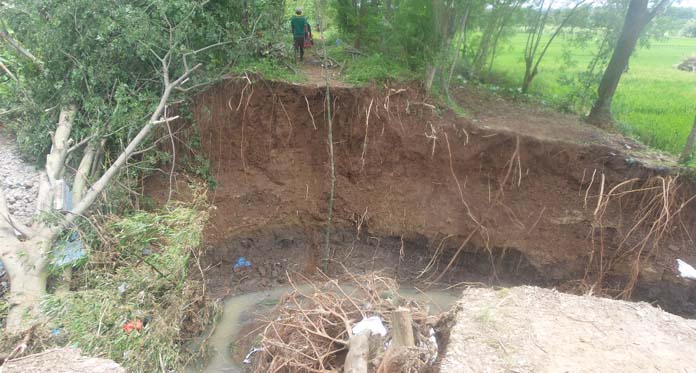 Jebolnya Tanggul Sungai Cikanci Melebar, Ancam Rumah Warga