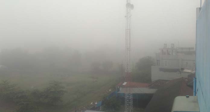 BREAKING NEWS, Kabut Tebal Selimuti Wilayah Cirebon