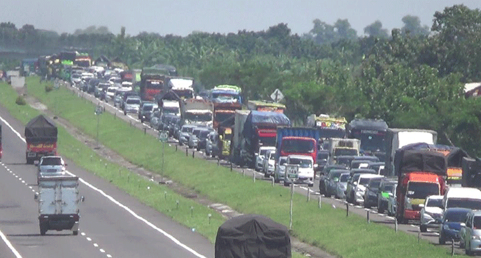 Libur Paskah, Kemacetan Tol Cipali Mengular Panjang