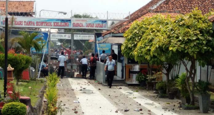 Warga Lapas Kesambi Cirebon Ngamuk Gara-Gara Ini