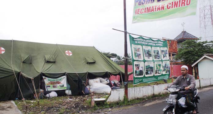 Bantuan Pakaian Bekas Menggunung, Ini yang Dibutuhkan Korban Bencana