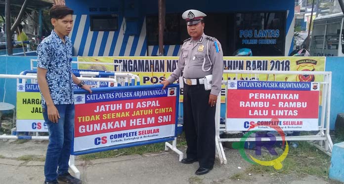 Guna Mengurai Kemacetan, Polsek Arjawinangun Terima Bantuan Barrier