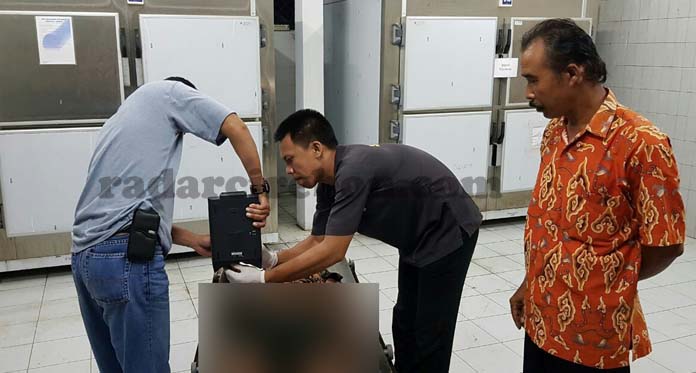 Tragis, Perempuan Penyeberang Jalan Tewas Korban Tabrak Lari