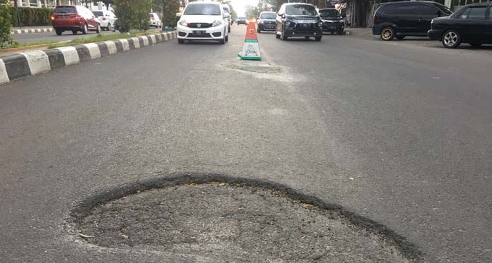 Anggaran Pemeliharaan Jalan di Kota Cirebon Rp 100 Juta, Idealnya Segini