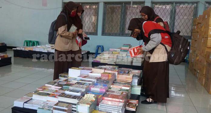 Bazar Buku di Majalengka Sepi Pengunjung, Kenapa Ya?