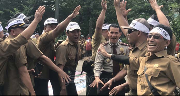 Demo di Monas, Ribuan Pegawai Perhutani Tuntut Kenaikan Gaji