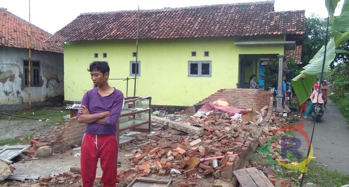 Angin Kencang Terjang 7 Rumah di Suranenggala