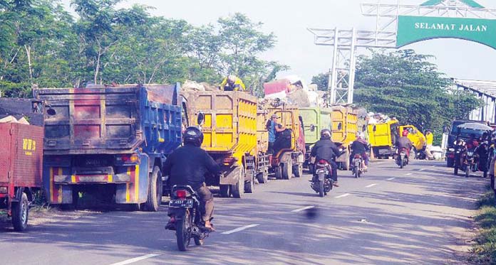 120 Truk Sampah Banjir Masuk TPA Ciledug