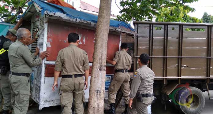 Biar Kapok, Satpol PP Angkut Paksa Lapak PKL Jalan Siliwangi, Sudarsono dan Kartini