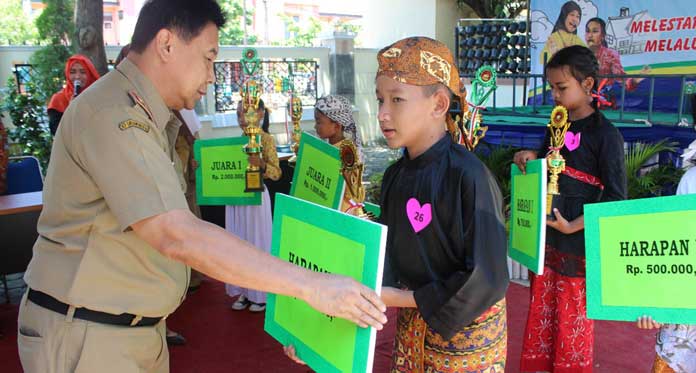 Tumbuhkan Minat Membaca lewat Lomba Bercerita