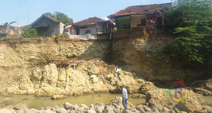 Longsor Susulan, 3 Rumah di Susukanlebak Dikosongkan