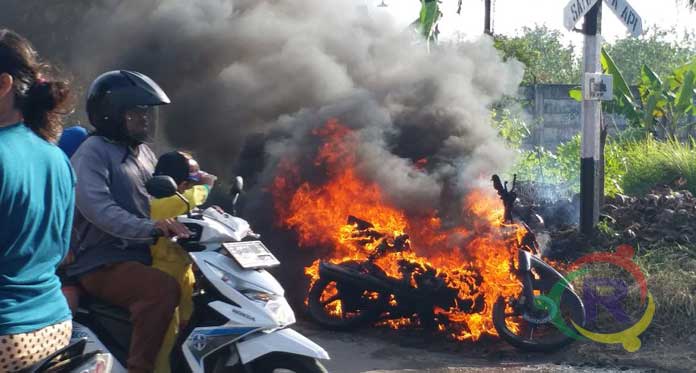 Mogok, Motor Terbakar di Desa Pakusamben, Polisi: Bukan karena HP di Jok