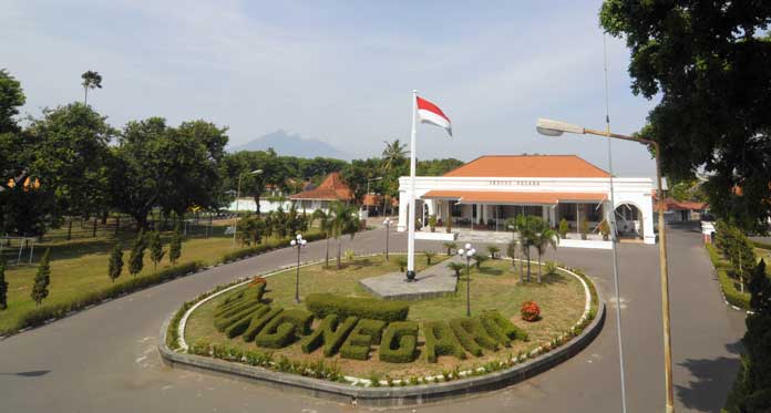 Polemik Gedung Negara, Budayawan Cirebon Bakal Somasi BKPP