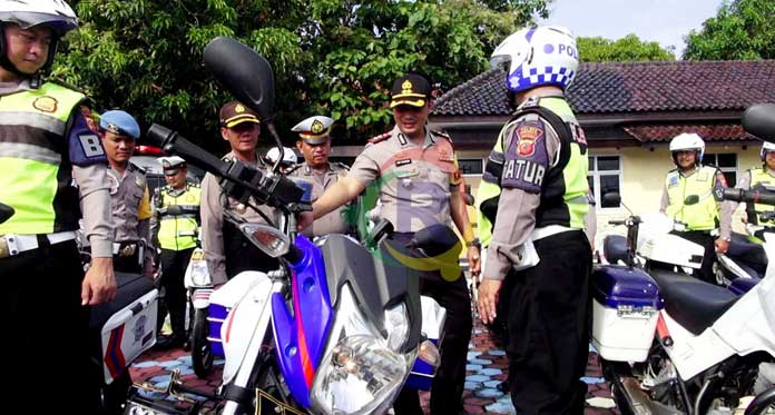 Mudik Lebaran, Polres Indramayu Siapkan 250 Rambu-rambu Lalu Lintas