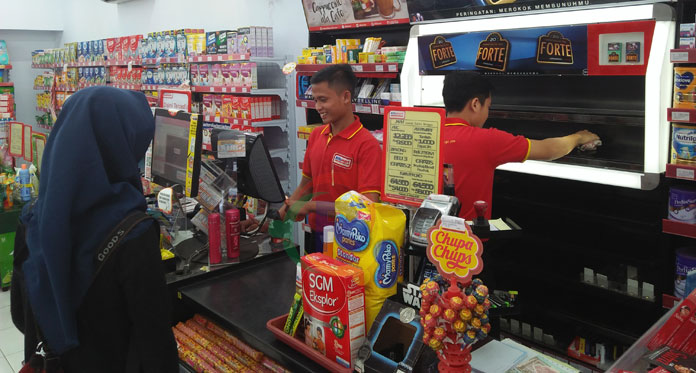 Maling Bobol Minimarket Budur, Caranya Profesional