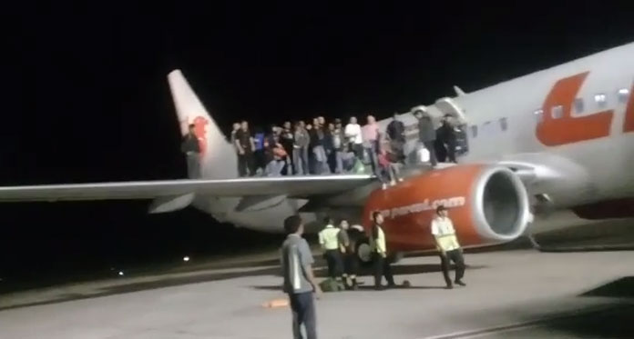 Penumpang Lion Air Ngaku Bawa Bom Bikin Panik, Begini Komentar Warganet