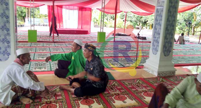 Jokowi Batal Salat di Masjid Pakubereum Majalengka