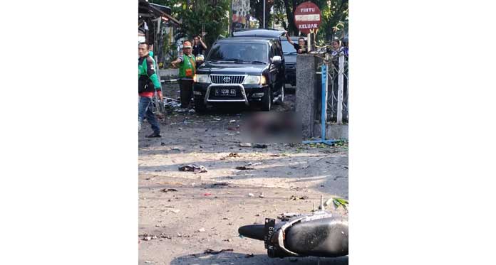 Dua Polisi Jadi Korban Serangan Bom Bunuh Diri