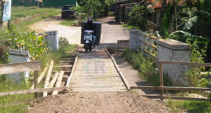 Akses Desa Halimpu-Cikancas, Kecamatan Beber Nyaris Putus